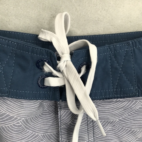 Ezekeil Gray and Blue Board Shorts Size 30 - Picture 3 of 10